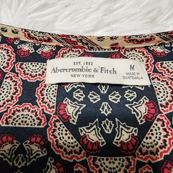 Abercrombie & Fitch V-Neck Bell Sleeve Top - Picture 7 of 11